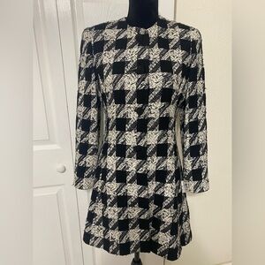 Ellen Tracy Black and White coat  size 4